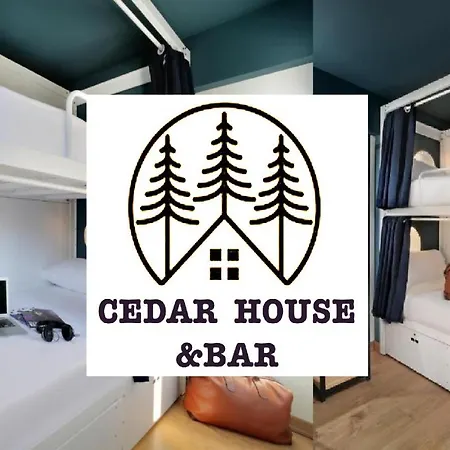 Ostello Cedar House *
