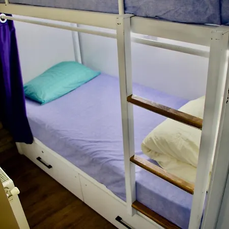 Cedar House Hostel